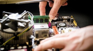 Elektroniker/innen für Betriebstechnik – Was machen die eigentlich?