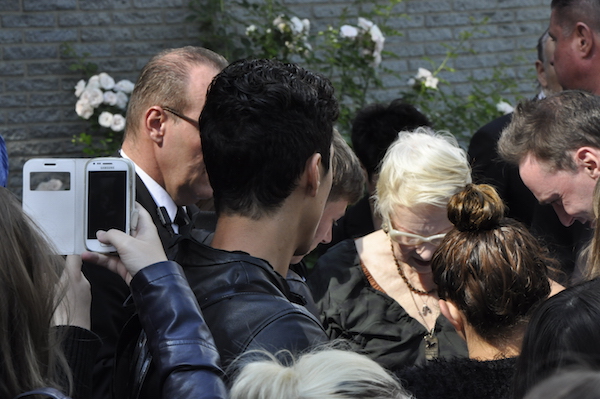 Am Ende gab’s Autogramme und Selfies mit der Mode-Ikone: Vivienne Westwood an der Hochschule Niederrhein.