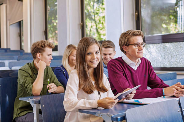 Top-Wirtschafts-Fachhochschule - Die Cologne Business School (CBS) Hochschulen Hochschulporträts Studium Top-Wirtschafts-Fachhochschule - Die Cologne Business School (CBS) Hochschulen Hochschulporträts Studium