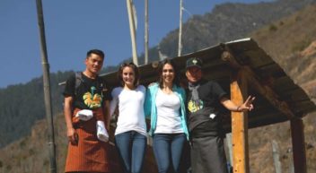 Im Land des Glücks – engelbert strauss schickt Auszubildende nach Bhutan