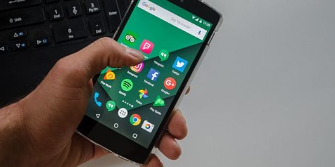 Netflix und WhatsApp bei Jugendlichen sehr beliebt – Facebook verliert